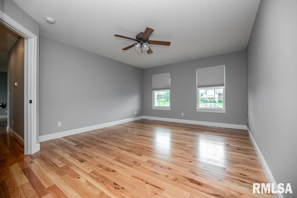 1403 Santa Fe Road Washington, IL 61571 - Photo 24 of 52 Gallery Image 24