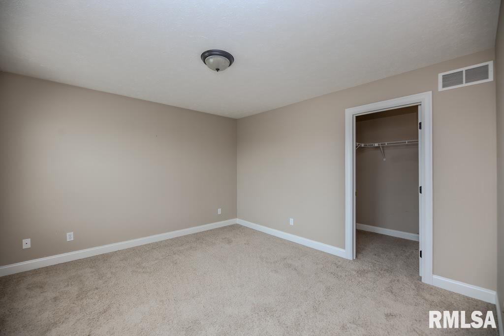 1403 Santa Fe Road Washington, IL 61571 - Photo 33 of 52 Gallery Image 33