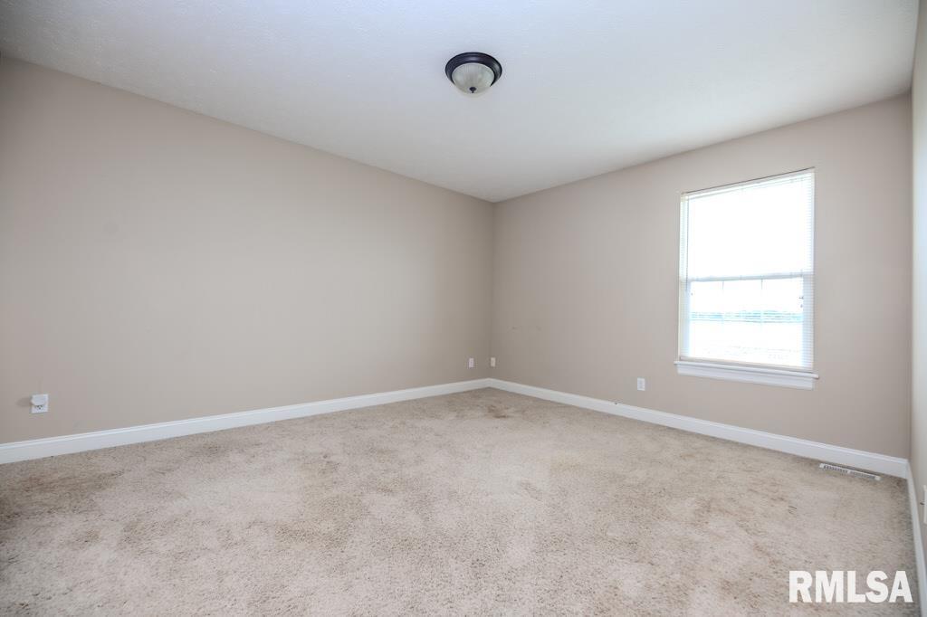 1403 Santa Fe Road Washington, IL 61571 - Photo 40 of 52 Gallery Image 40