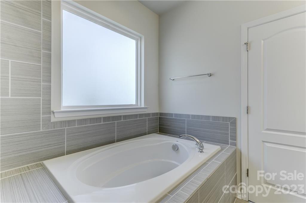 4075 Whittier Lane Tega Cay, SC 29708 - Photo 17 of 37 Gallery Image 17