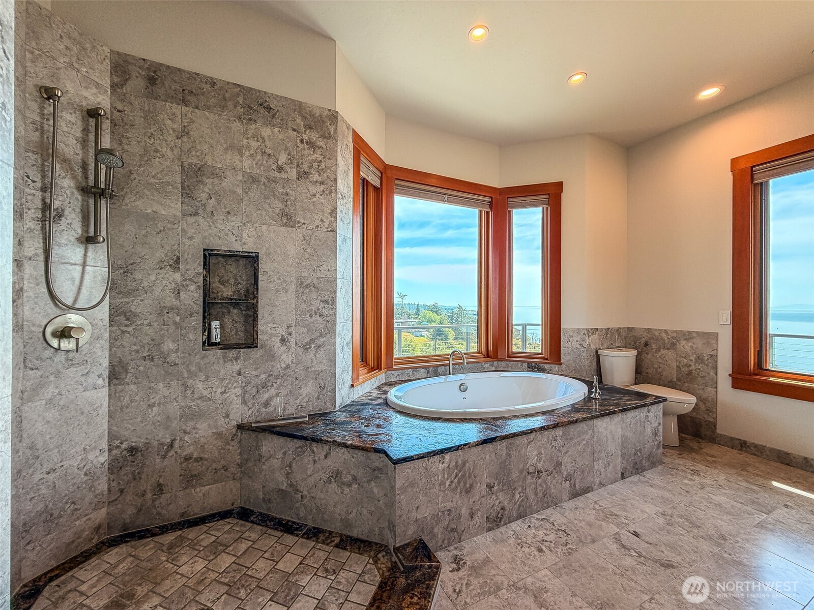 115 Clipper Way Friday Harbor, WA 98250 - Photo 18 of 40