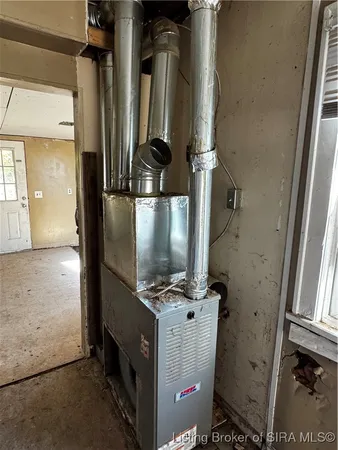 $125,000 | 1009 West Harrison Avenue, Clarksville, IN 47129