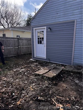 $125,000 | 1009 West Harrison Avenue, Clarksville, IN 47129