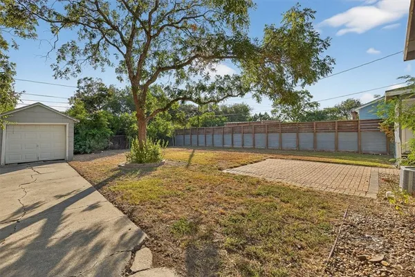 $1,400 | 3516 Topeka Street, Corpus Christi, TX 78411