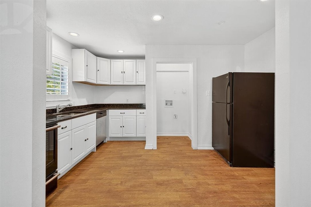 3516 Topeka Street Corpus Christi, TX 78411 - Photo 9 of 33