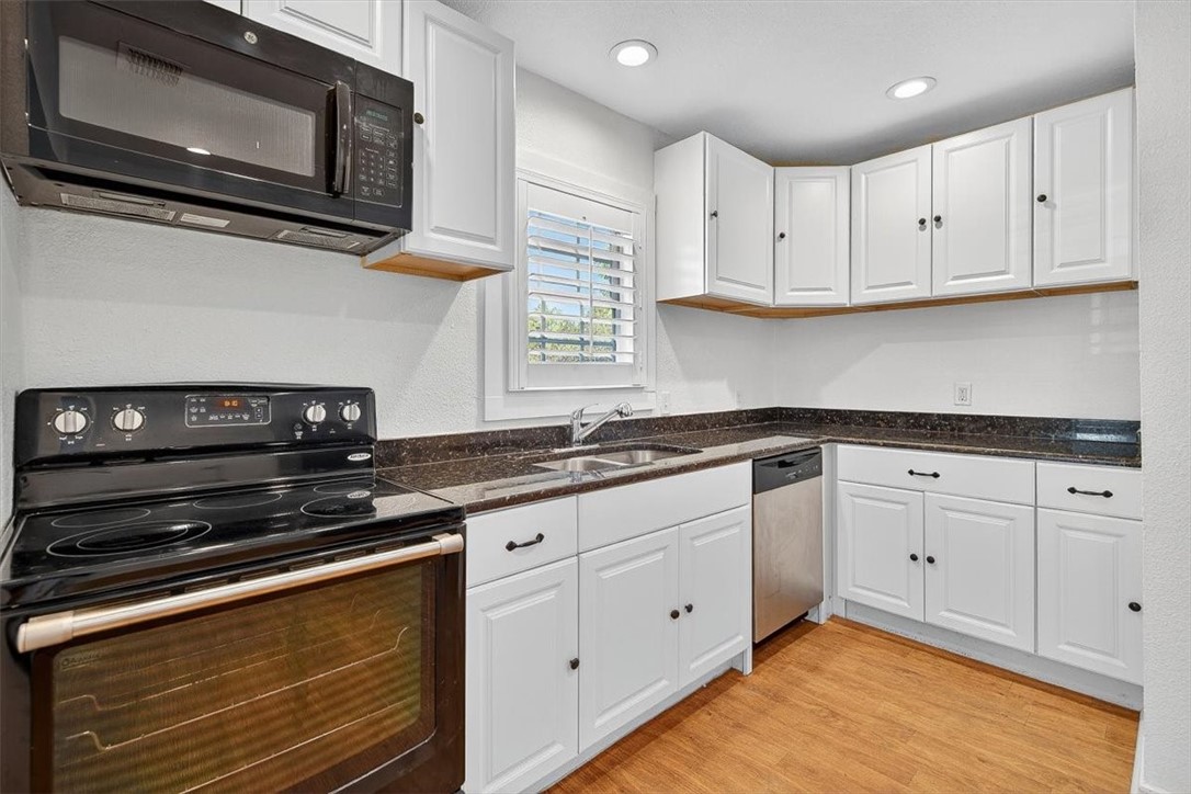 3516 Topeka Street Corpus Christi, TX 78411 - Photo 10 of 33