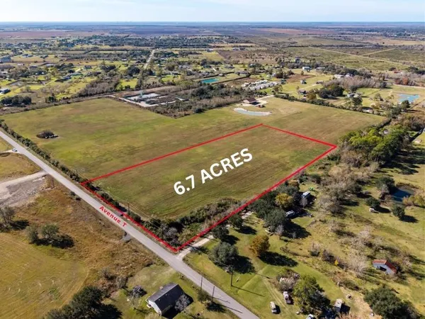 a view of a outdoor space