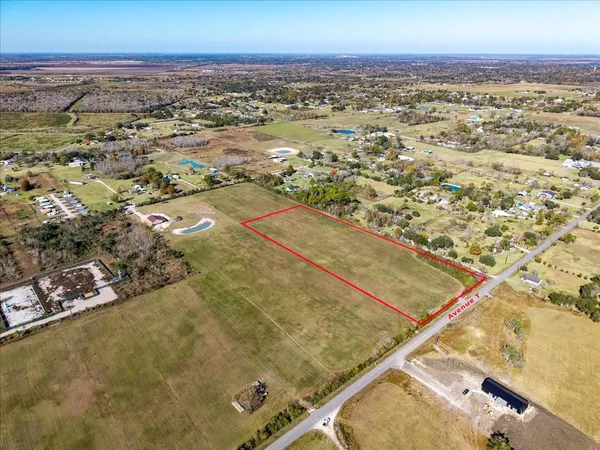 $329,900 | 6730 Avenue T, Santa Fe, TX 77510