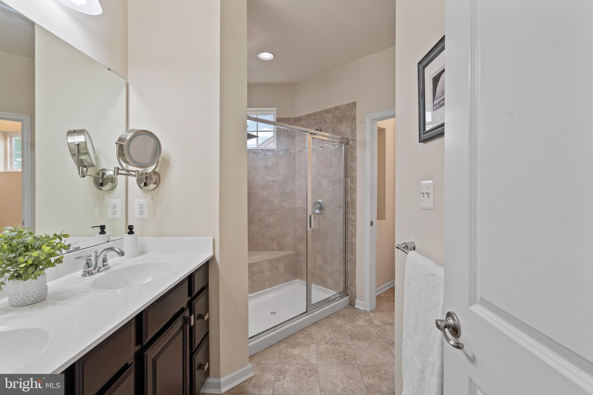 3750 Christopher Day Road Doylestown, PA 18902 - Photo 25 of 55
