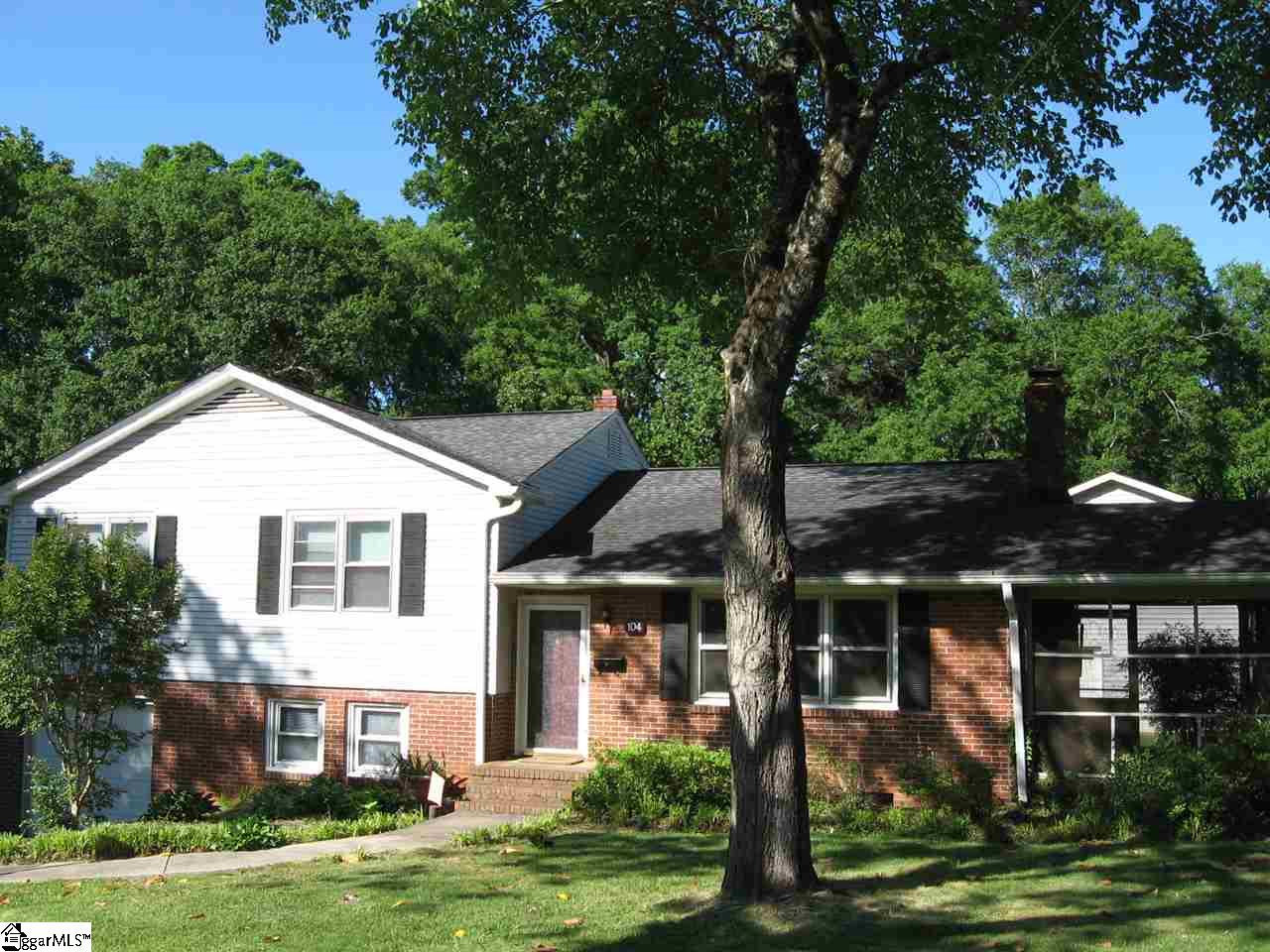 104 Lullwater Road Greenville, SC 29607 - Photo 2 of 16 Gallery Image 2