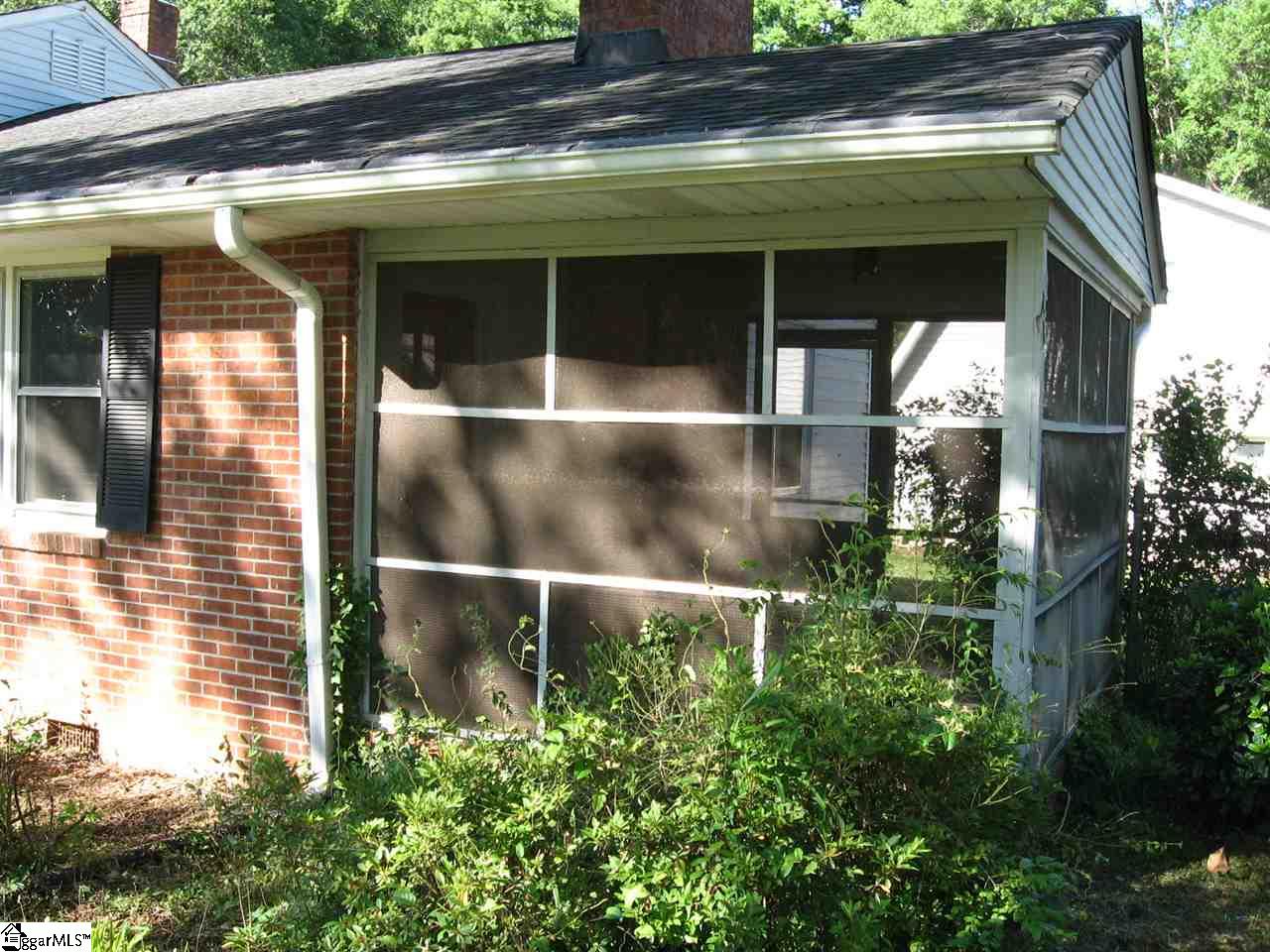 104 Lullwater Road Greenville, SC 29607 - Photo 11 of 16 Gallery Image 11