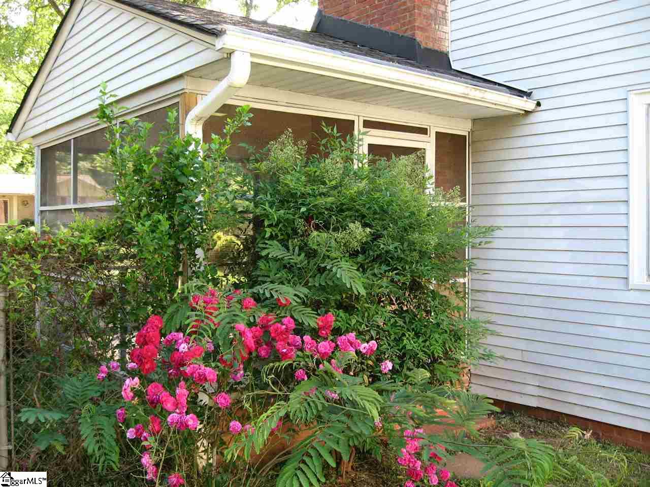 104 Lullwater Road Greenville, SC 29607 - Photo 12 of 16 Gallery Image 12