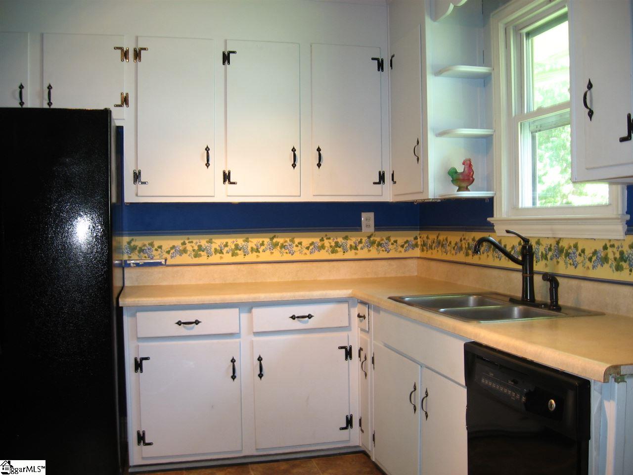 104 Lullwater Road Greenville, SC 29607 - Photo 6 of 16 Gallery Image 6