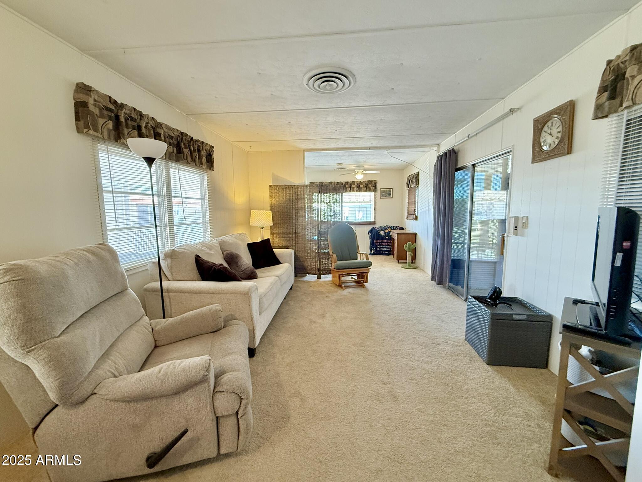 601 North Hayden Road, Unit 89 Scottsdale, AZ 85257 - Photo 12 of 35 Living room