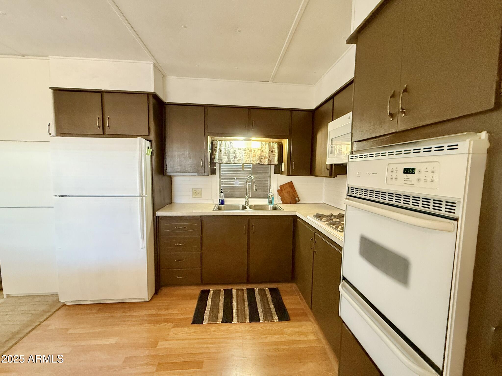 601 North Hayden Road, Unit 89 Scottsdale, AZ 85257 - Photo 15 of 35 Kitchen