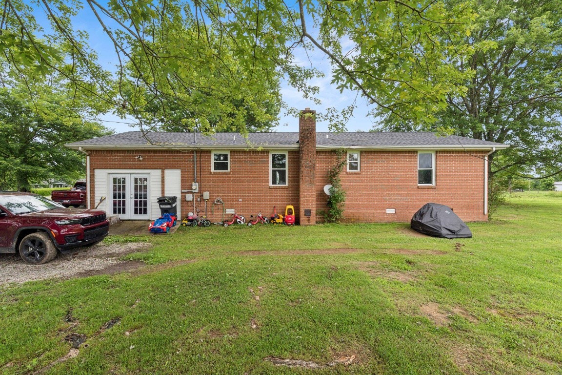 330 Union Camp Road Lafayette, TN 37083 - Photo 4 of 25 a view of a house with backyard