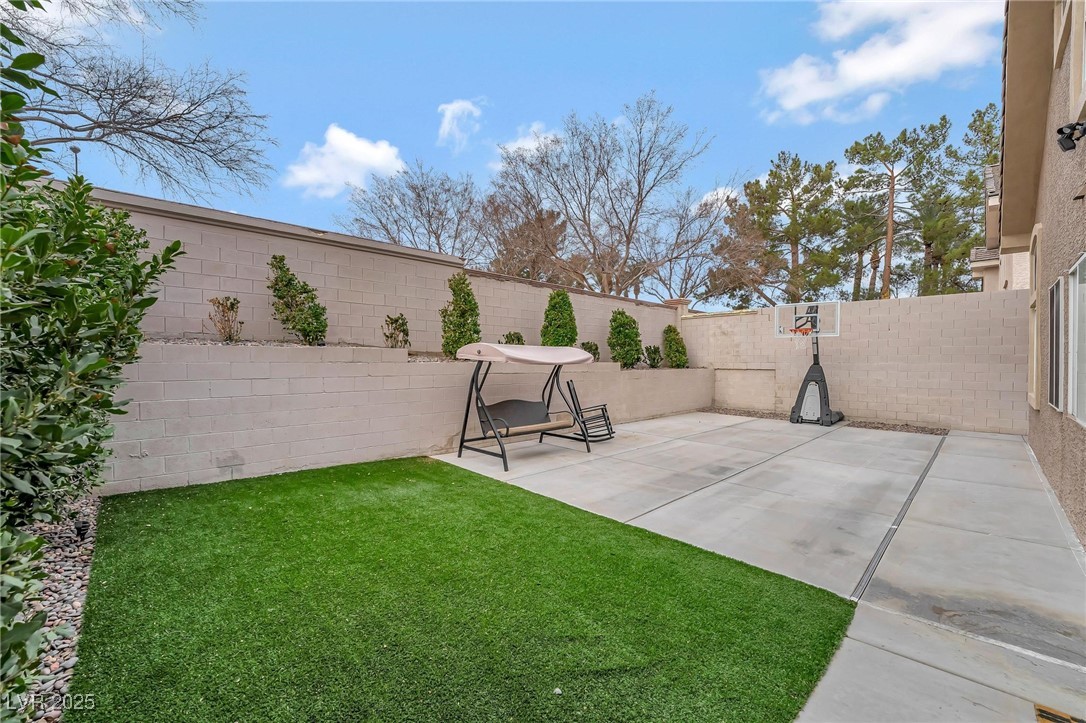1982 Thunder Ridge Circle Henderson, NV 89012 - Photo 31 of 35 Gallery Image 31