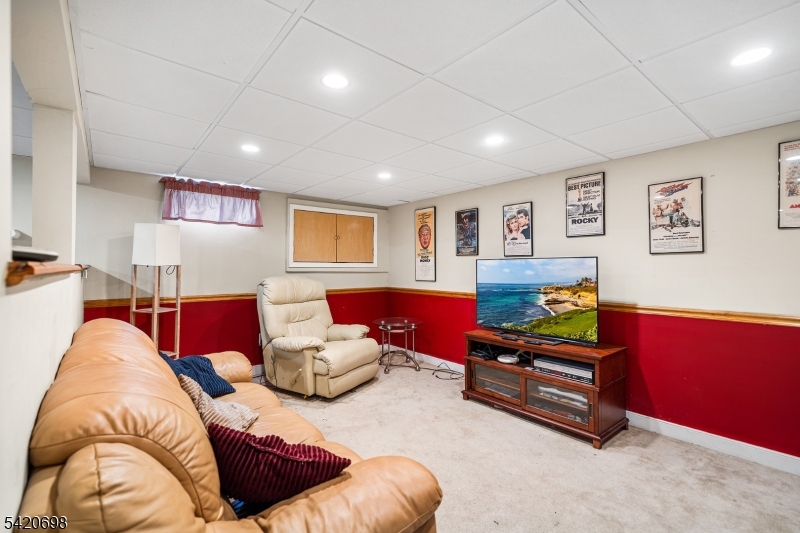 556 Valley Road Clark, NJ 07066 - Photo 19 of 40