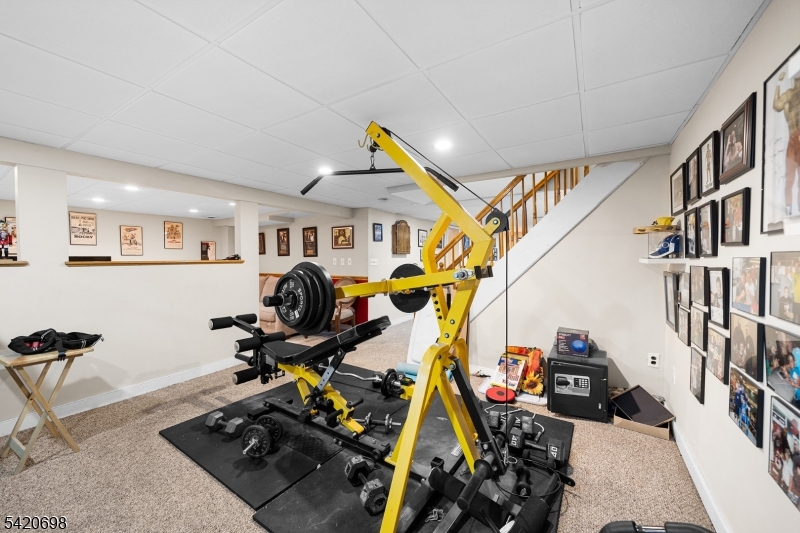 556 Valley Road Clark, NJ 07066 - Photo 21 of 40