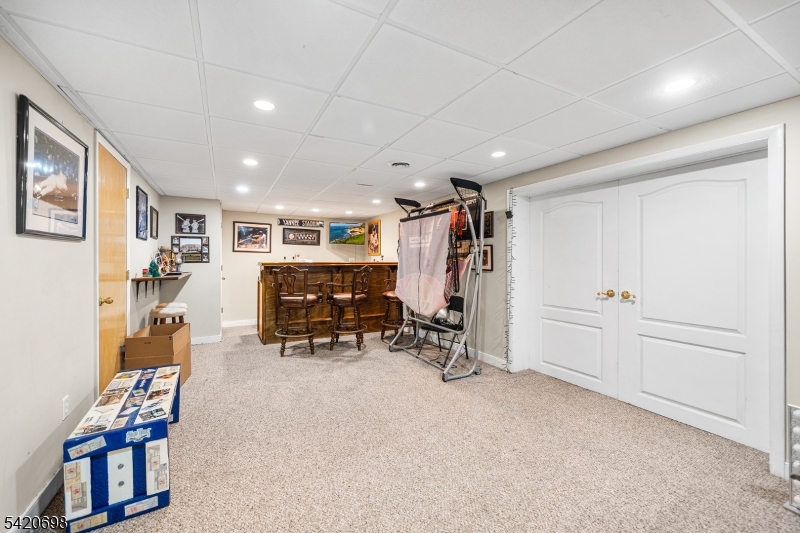 556 Valley Road Clark, NJ 07066 - Photo 22 of 40