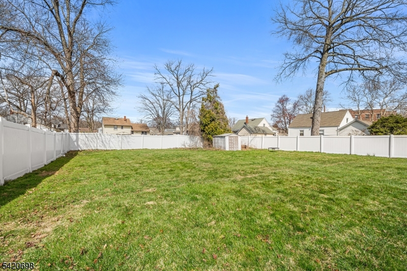 556 Valley Road Clark, NJ 07066 - Photo 31 of 40