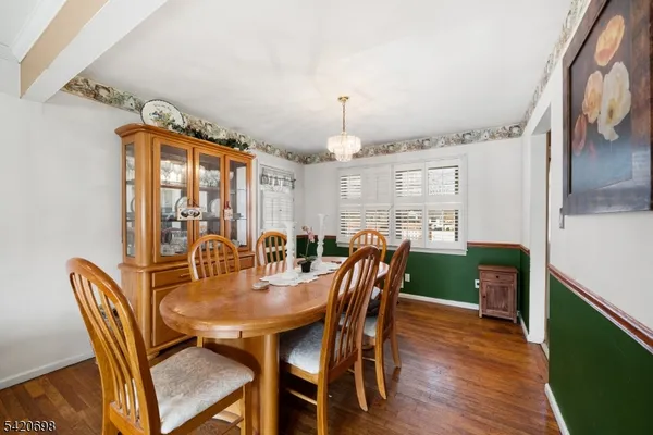 $640,000 | 556 Valley Road, Clark, NJ 07066