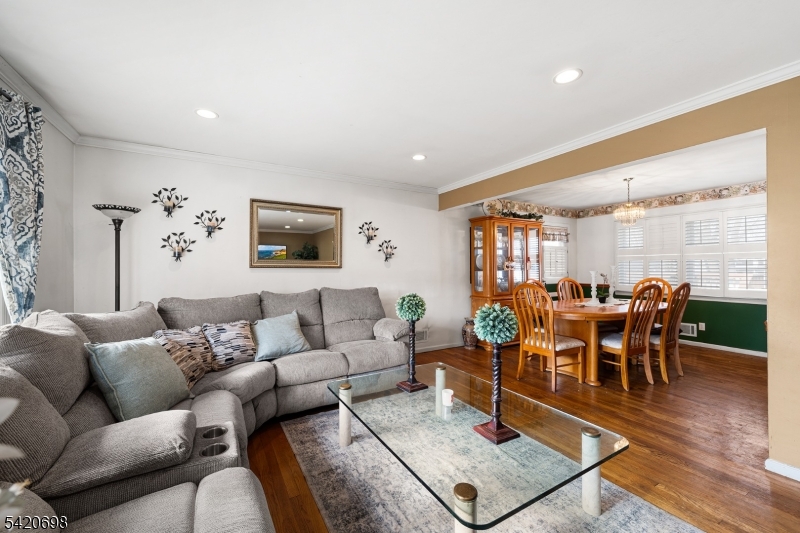 556 Valley Road Clark, NJ 07066 - Photo 9 of 40