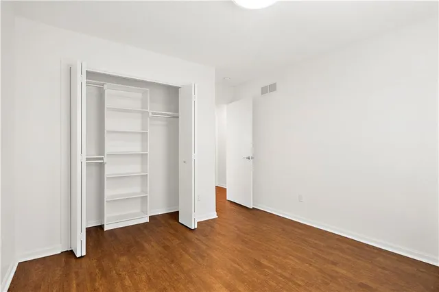 $500,000 | 600-602 Andypaul Court, Raymore, MO 64083