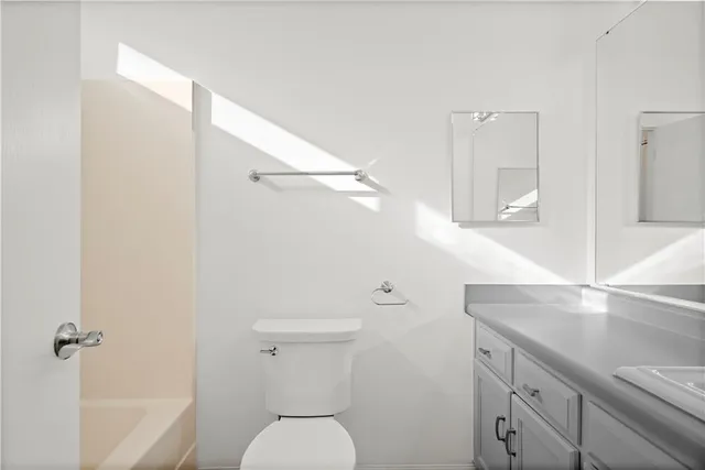 $500,000 | 600-602 Andypaul Court, Raymore, MO 64083