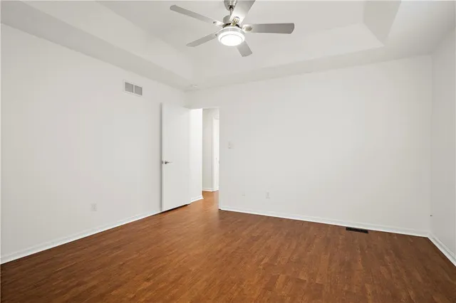 $500,000 | 600-602 Andypaul Court, Raymore, MO 64083