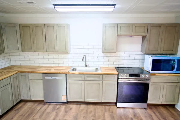 $259,500 | 85 John Street, Williston, SC 29853