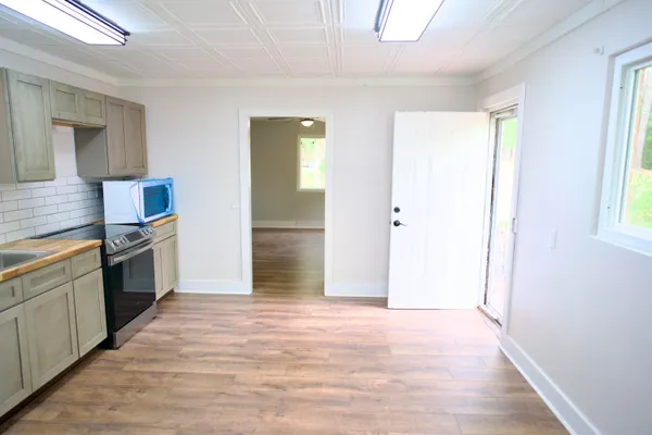 $259,500 | 85 John Street, Williston, SC 29853