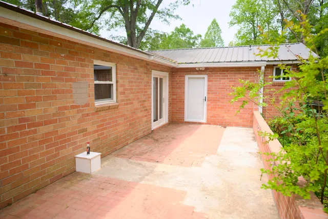 $274,500 | 85 John Street, Williston, SC 29853