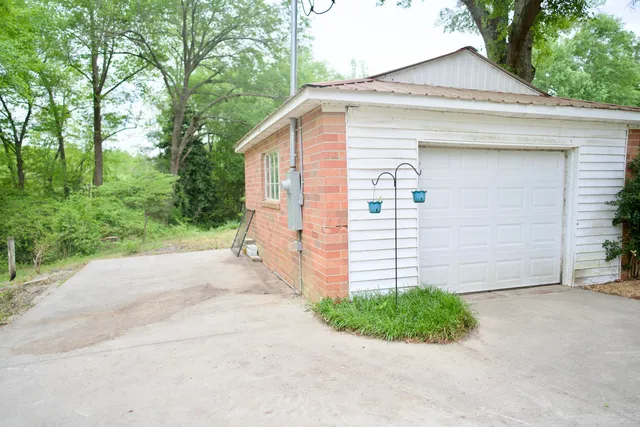 $274,500 | 85 John Street, Williston, SC 29853