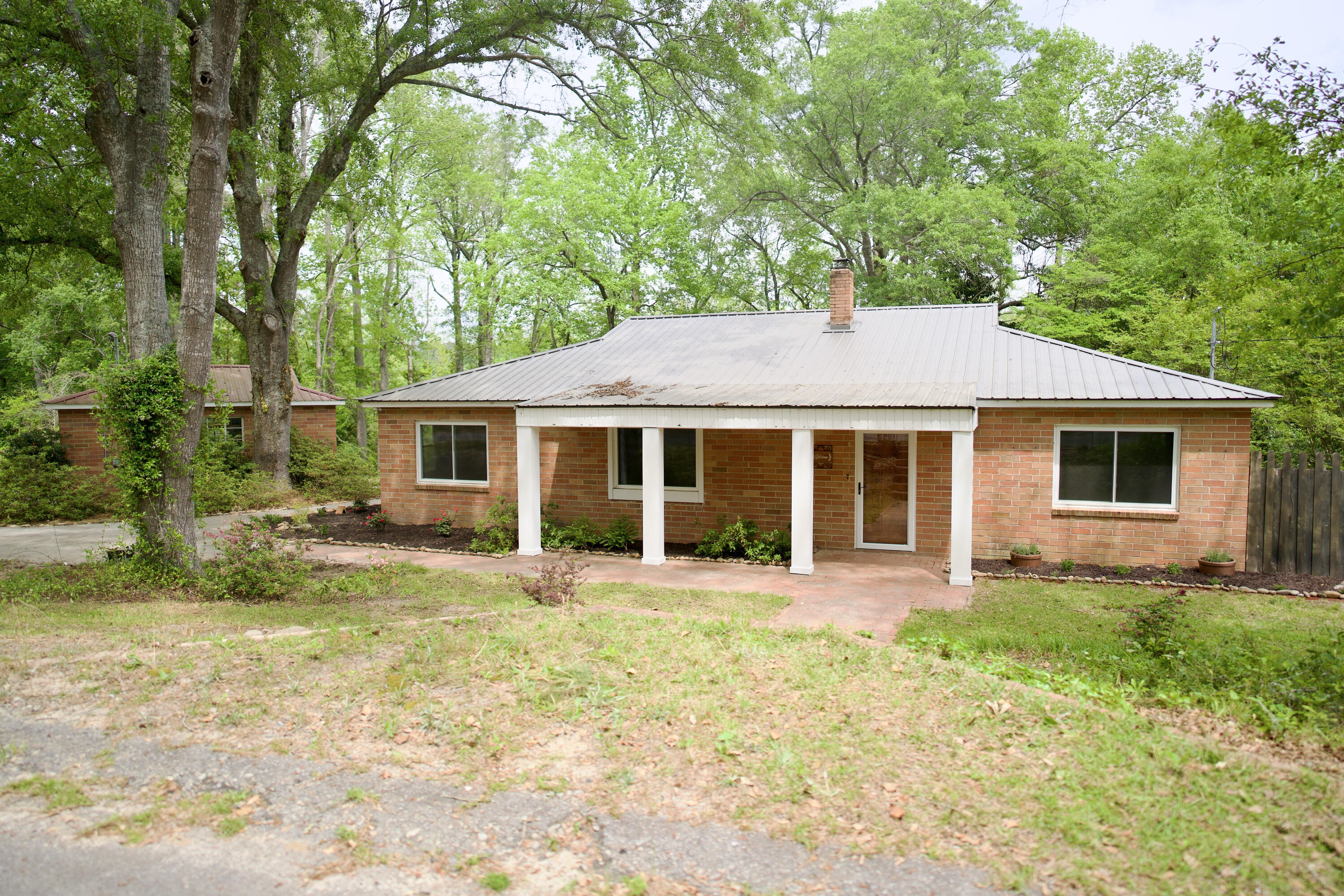 85 John Street Williston, SC 29853 - Photo 5 of 50 DSC00655