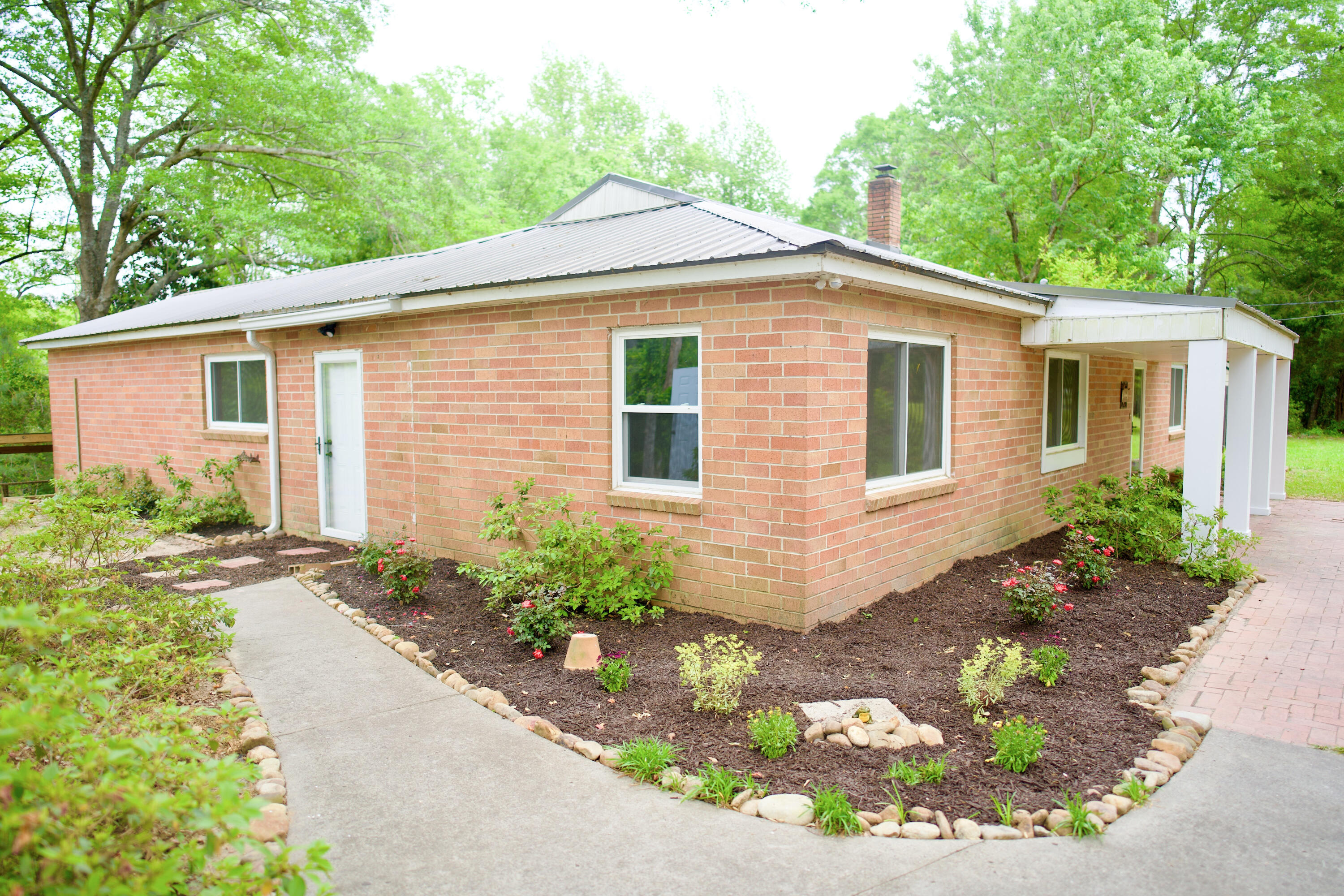 85 John Street Williston, SC 29853 - Photo 6 of 50 DSC00640