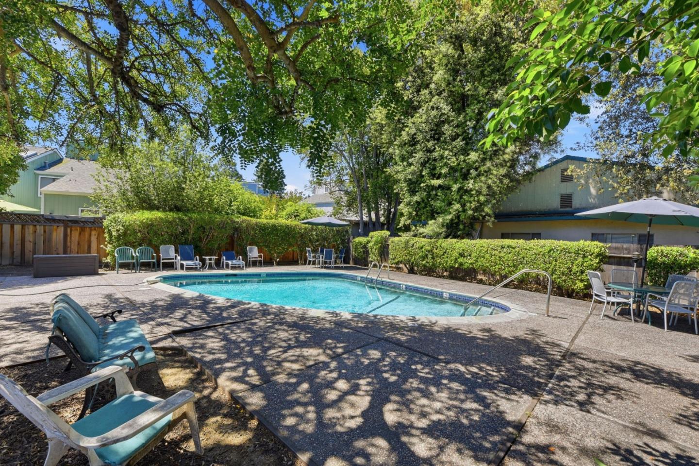 2047 Montecito Avenue, Unit 2 Mountain View, CA 94043 - Photo 32 of 36