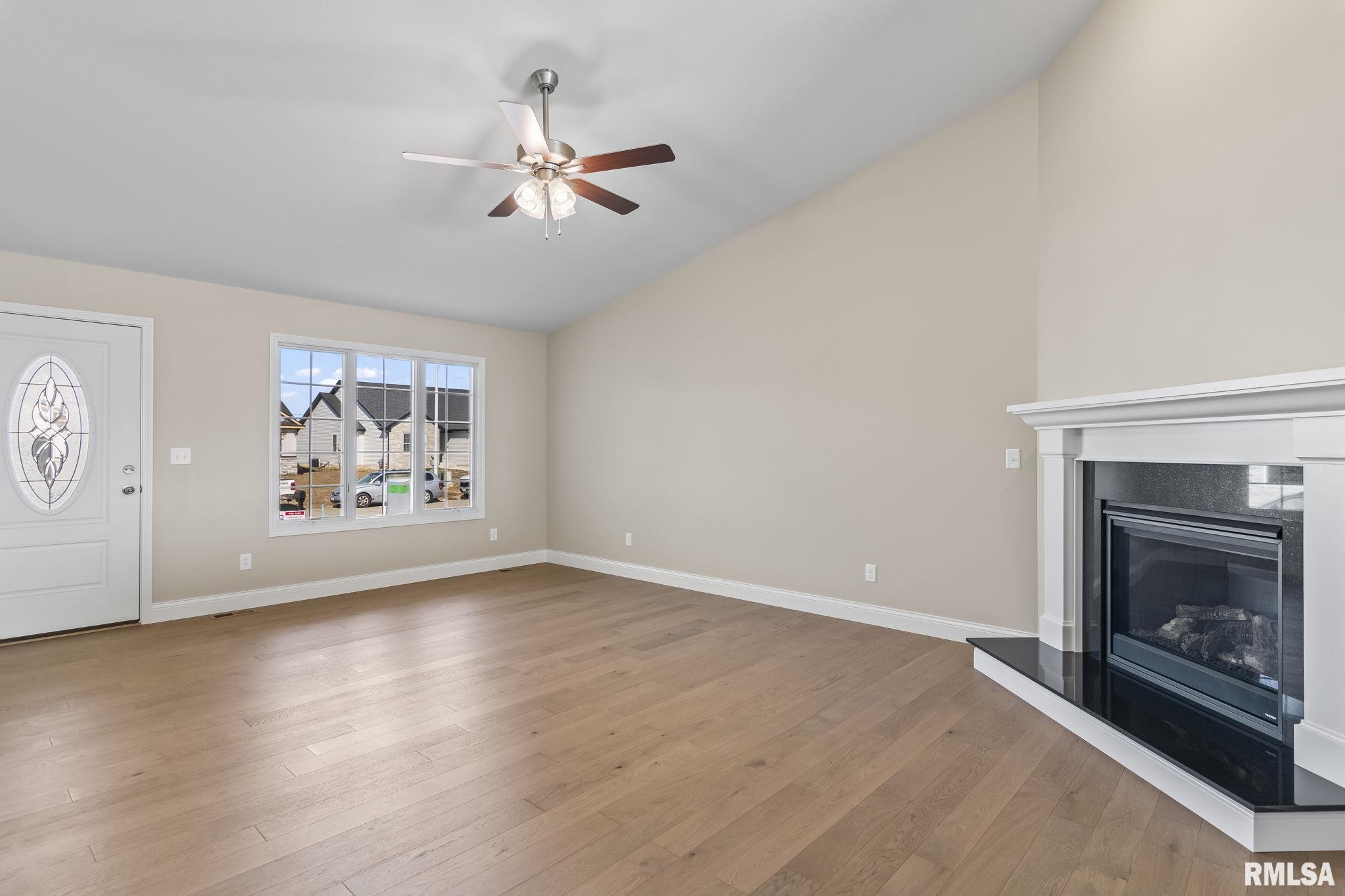 4602 Castle Pines Drive Springfield, IL 62711 - Photo 2 of 27 Gallery Image 2