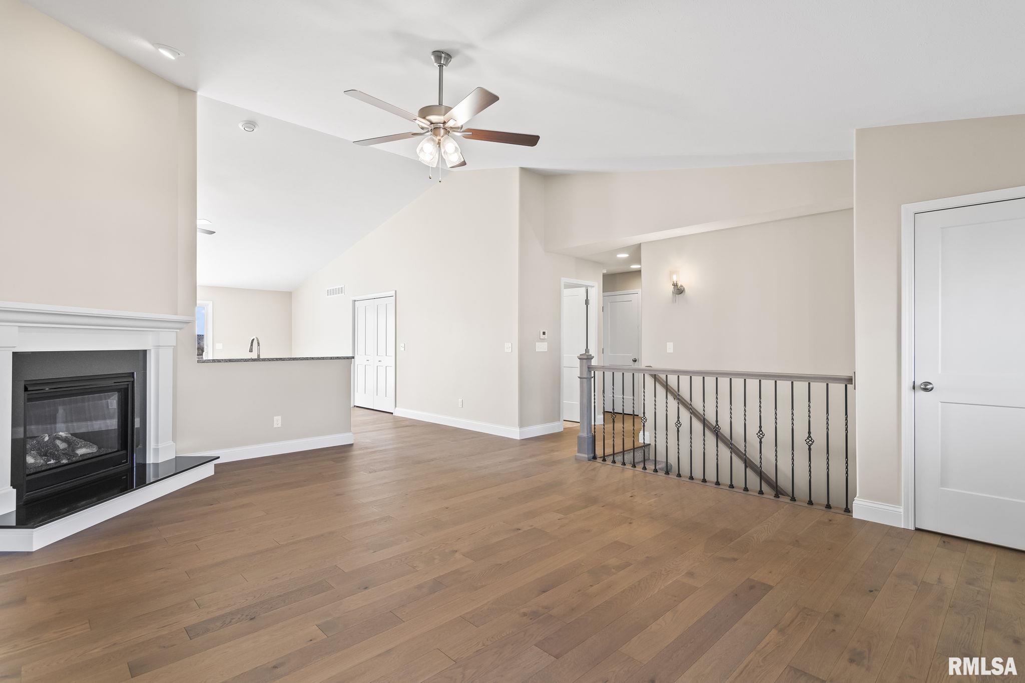 4602 Castle Pines Drive Springfield, IL 62711 - Photo 3 of 27 Gallery Image 3