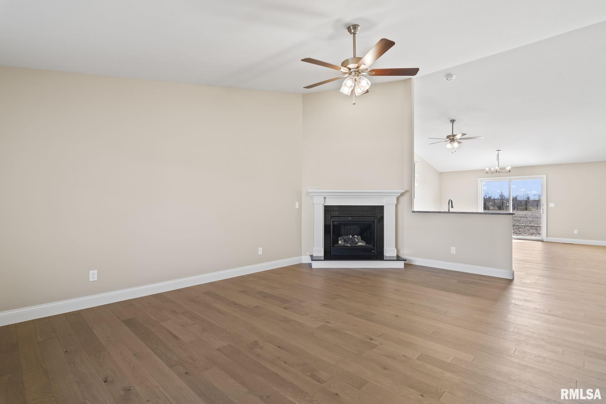 4602 Castle Pines Drive Springfield, IL 62711 - Photo 5 of 27 Gallery Image 5