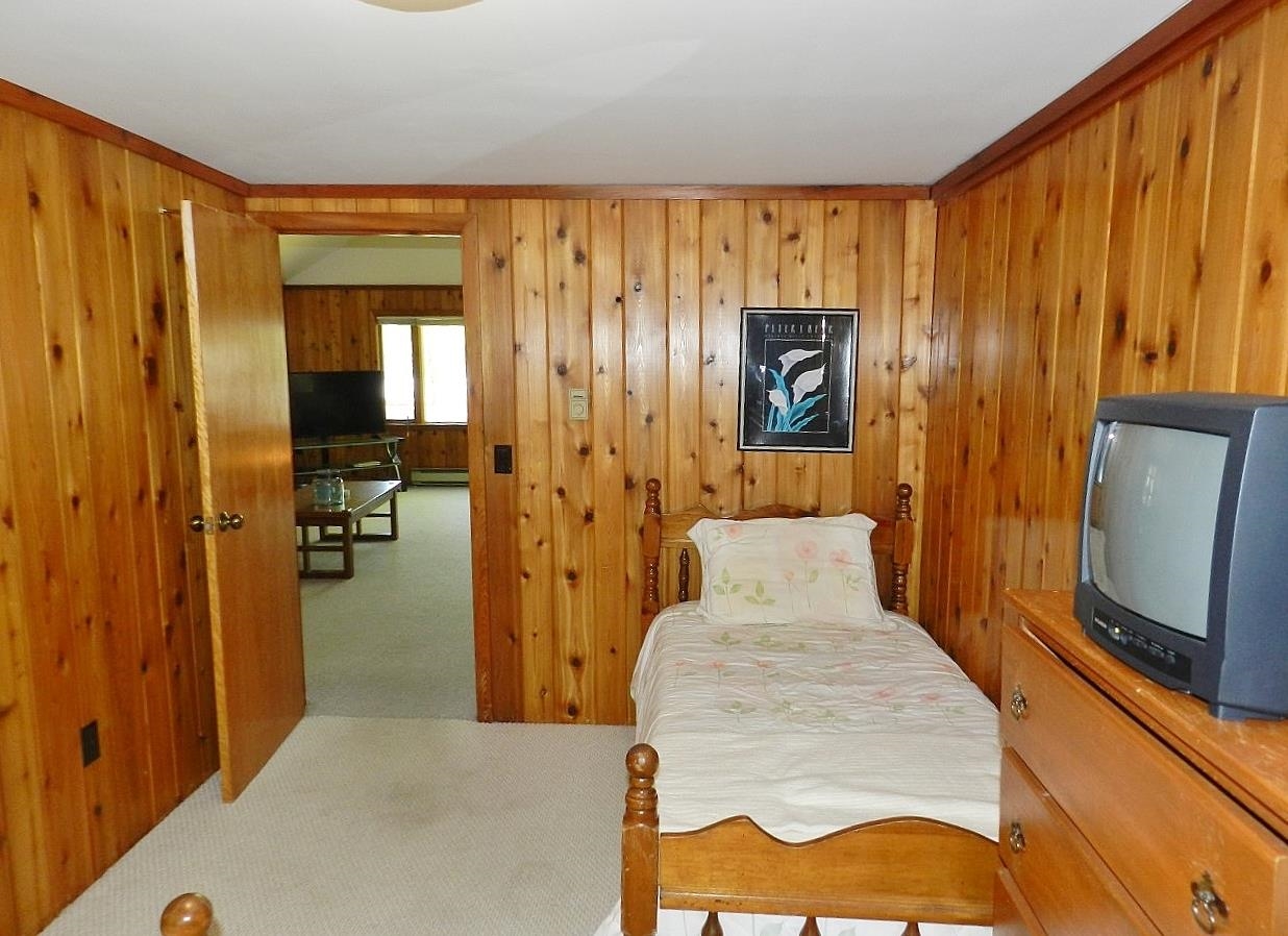 8769 South Dunns Farm Road Maple City, MI 49664 - Photo 15 of 28 1934992-4ccb27ba-72e3-4553-82ca-271d0e622a4e.JPG