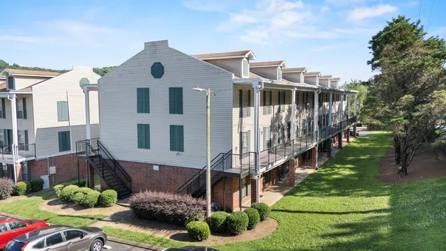 $125,000 | 900 Mountain Creek Road, Unit E66, Chattanooga, TN 37405
