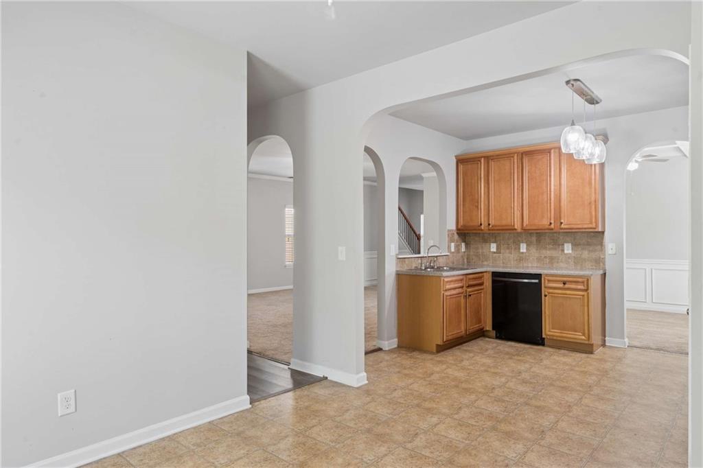 3499 Stoneleigh Walk Lithonia, GA 30038 - Photo 11 of 39