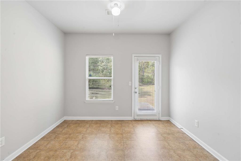 3499 Stoneleigh Walk Lithonia, GA 30038 - Photo 10 of 39