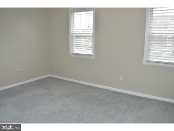 225 Ridgefield Road Philadelphia, PA 19154 - Photo 13 of 25 Bedroom - Main