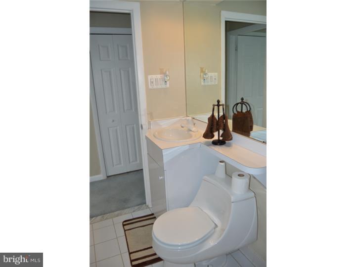 225 Ridgefield Road Philadelphia, PA 19154 - Photo 14 of 25 Bathroom