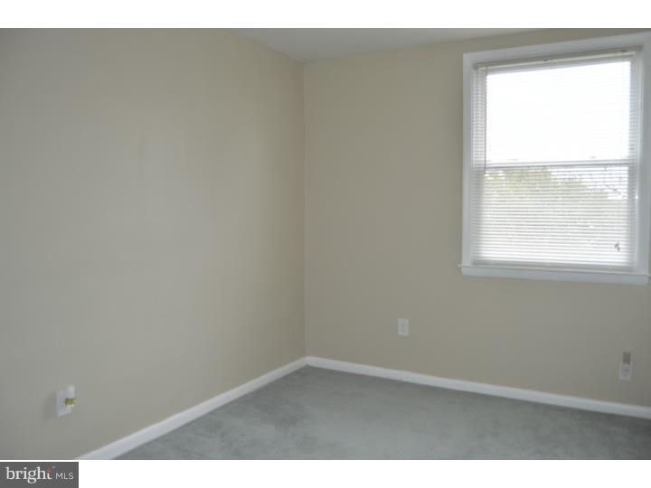 225 Ridgefield Road Philadelphia, PA 19154 - Photo 17 of 25 Bedroom 2