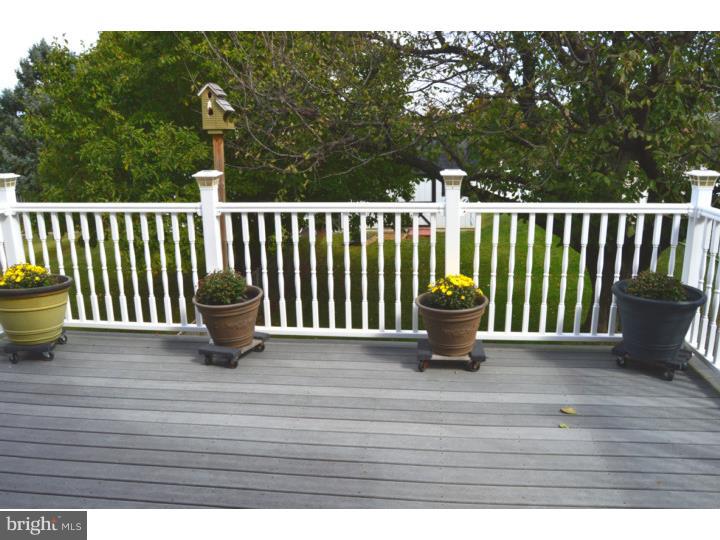 225 Ridgefield Road Philadelphia, PA 19154 - Photo 6 of 25 Deck