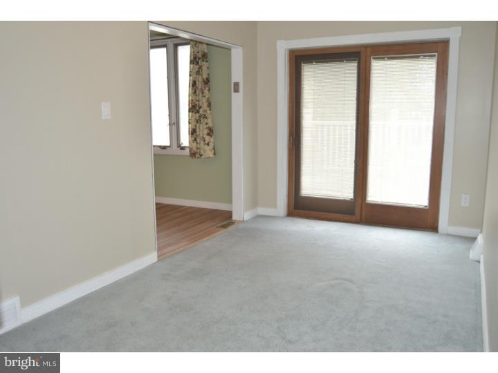 225 Ridgefield Road Philadelphia, PA 19154 - Photo 10 of 25 Dining Room