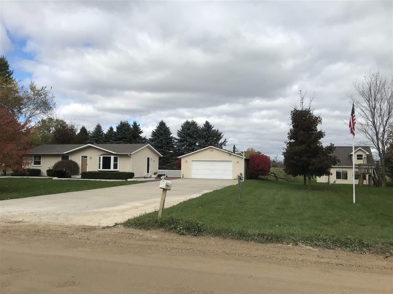 2839 East Millbrook Road Mount Pleasant, MI 48858 - Photo 1 of 29 1854558.JPG